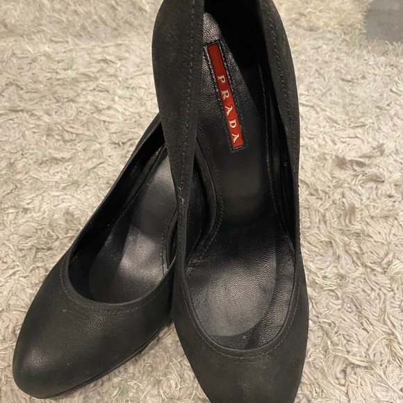 Prada shoes - Picture 1 of 4